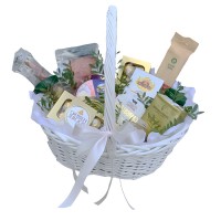 Подарочная корзина к Новому Году "Белое золото"